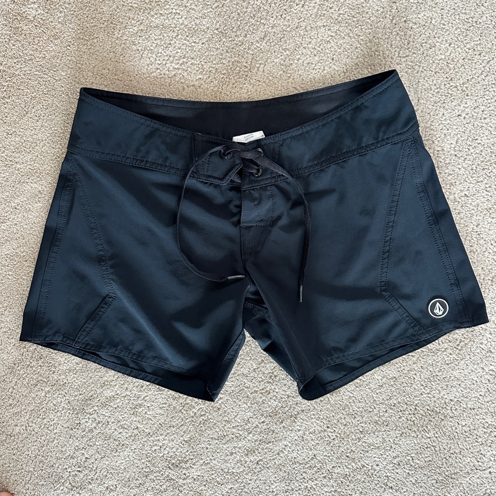 Volcom shorts